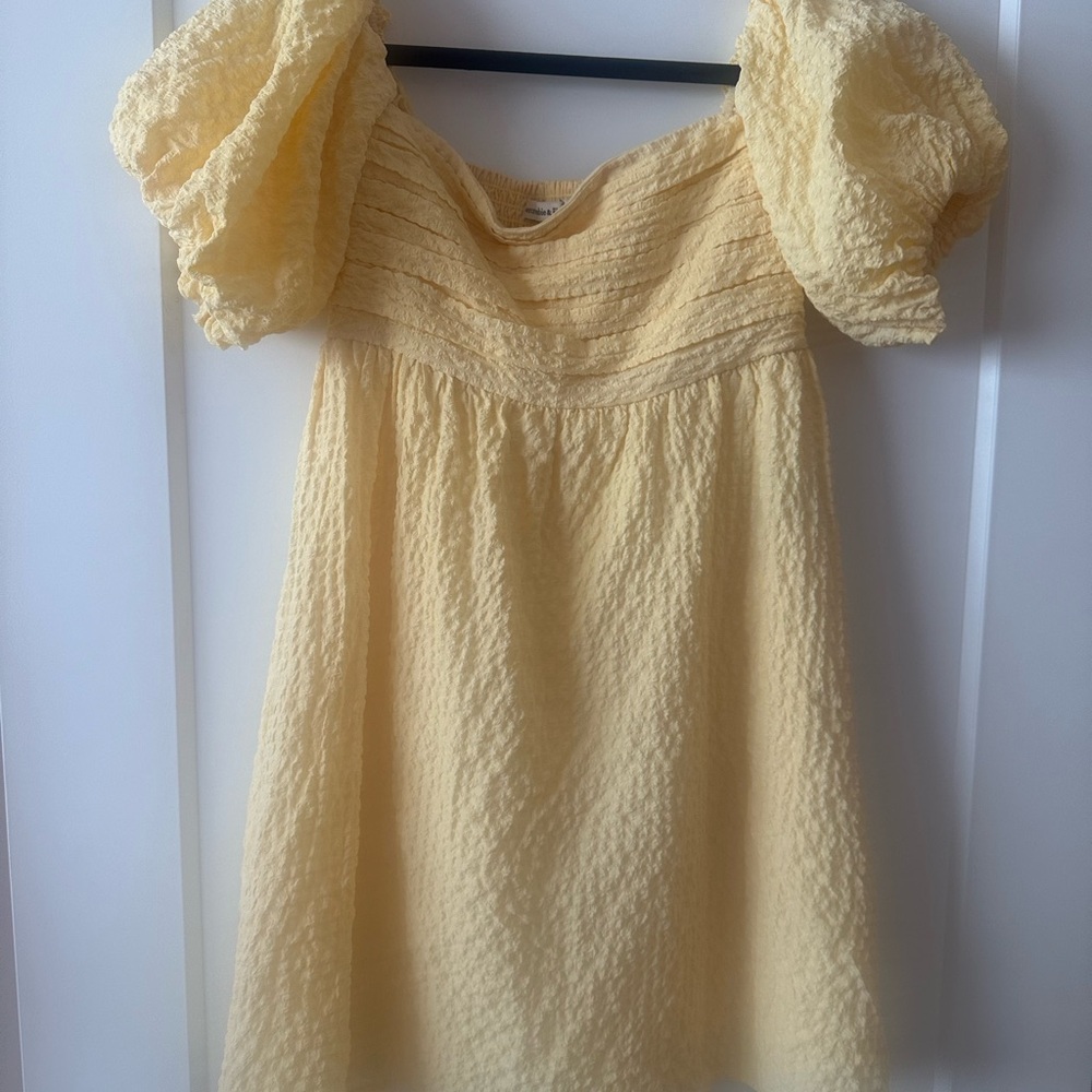 Abercrombie & Fitch Light Yellow Women’s Dress
